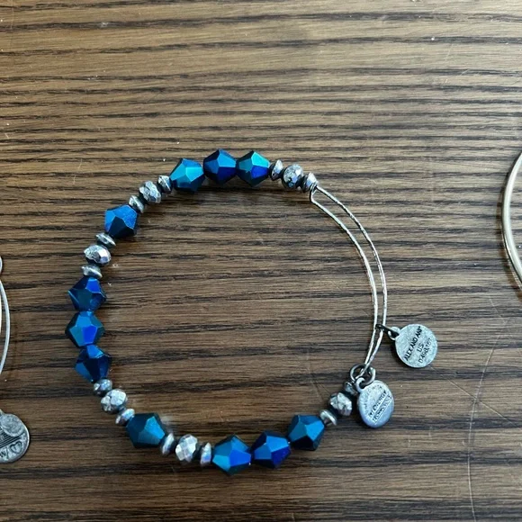 Lot of 6 bangle bracelets - Picture 4 of 7